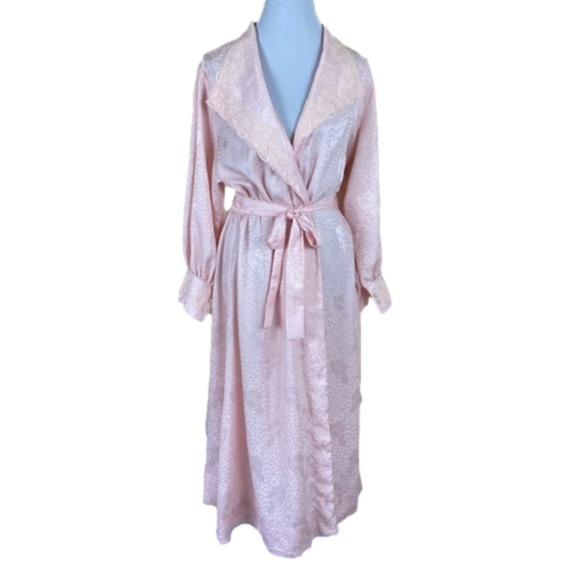 Victoria's Secret Other - VICTORIA’S SECRET Vintage Pink Robe